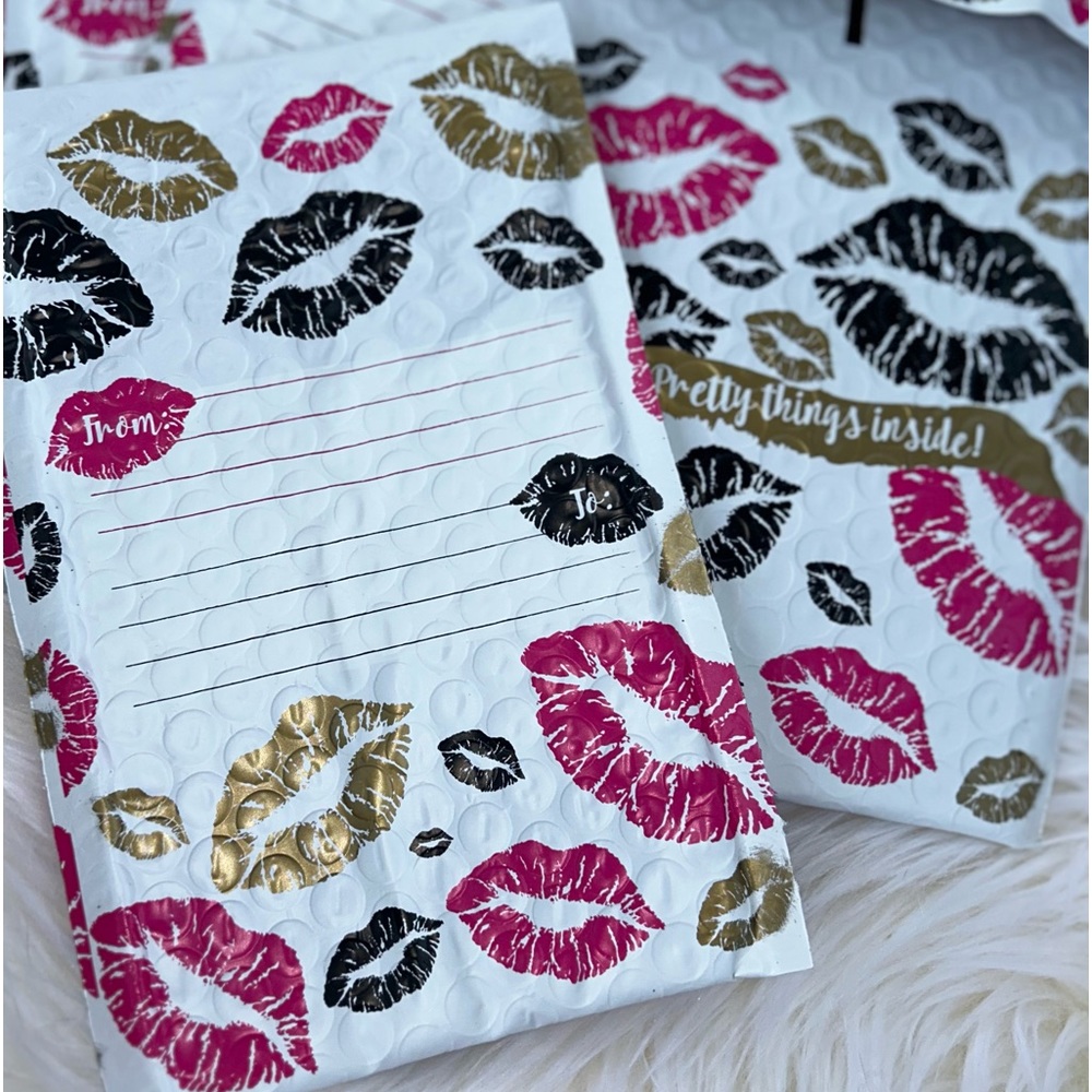 60 4x8 Poly Bubble Mailers Lipstick Kiss Makeup Print Padded Shipping Envelopes - Picture 4 of 4